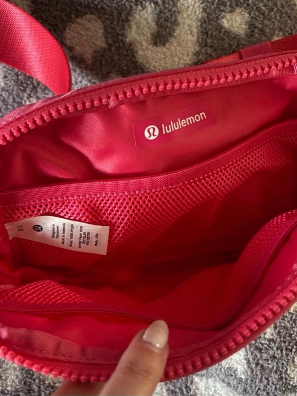 lululemon Lipgloss Belt Bag - Picture 3 of 3